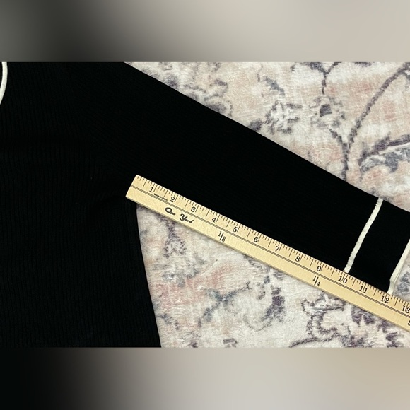 Talbots V-Neck Bow Front Ribbed Top Medium Petite - Picture 7 of 9